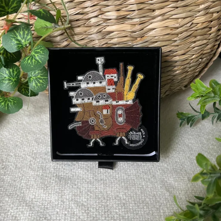 Online Embroidered Jewel Brooch Castle - Howl’s Moving Castle Pins