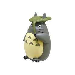 New Pull Back Figurine Totoro with leaf - My Neighbour Totoro Toys