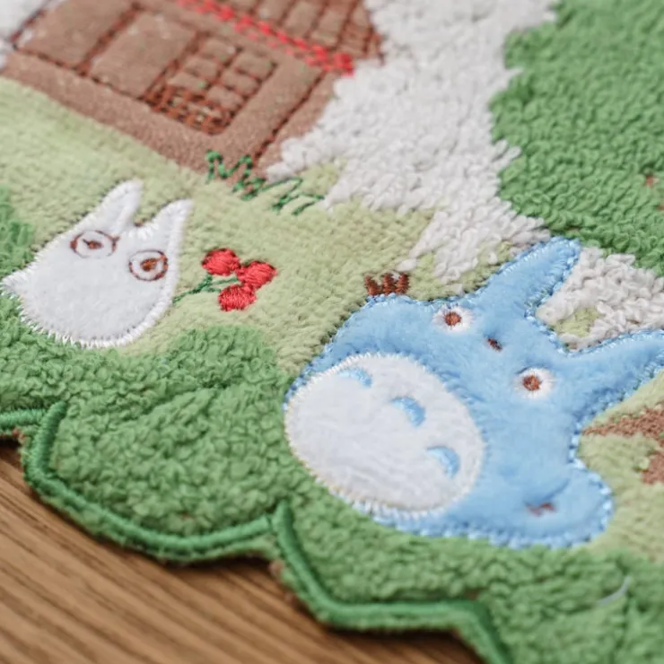 Online Towel Totoro in the sky 34x80 cm - My Neighbor Totoro Household Linen